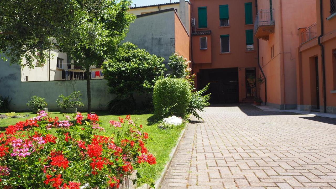 R&B Giardino 34 Bed and Breakfast Forlì Eksteriør billede